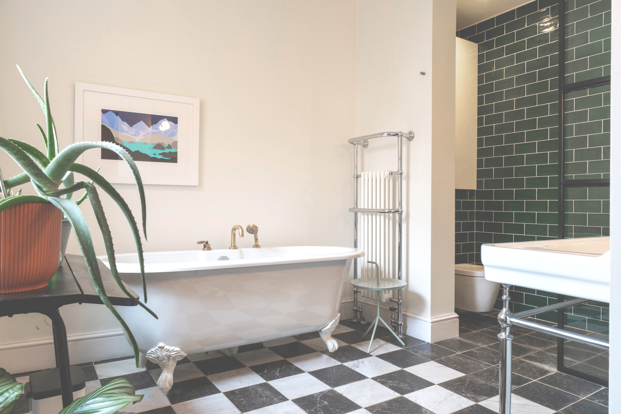 Cactus Bath Room Edge provided Interior Architecture services to a Grade II Listed apartment in the historic Cotswold town of Winchcombe. The property required full refurbishment and removal of non original walls, windows and doors to emphasise its original scale and period features. Contemporary interventions were added to create a warm, yet eclectic home, including a white corrugated steel studio space on the private roof terrace.